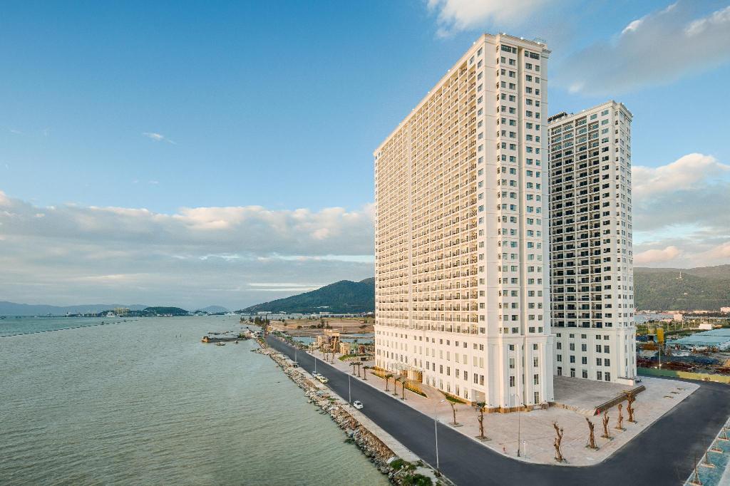 Golden-Bay-hotel-top-khach-san-Da-nang